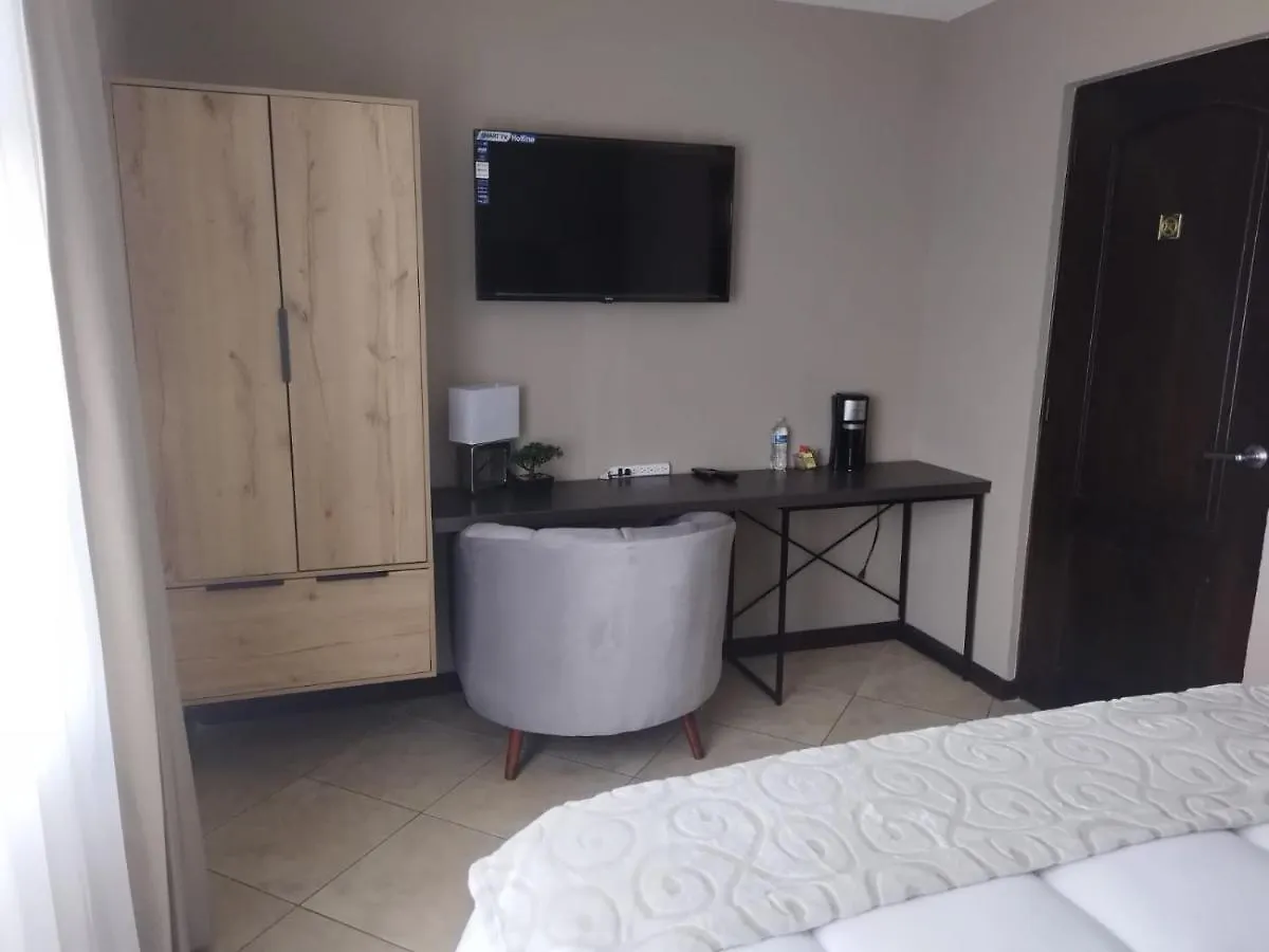 L'Aurora Inn Hostal Guatemala City