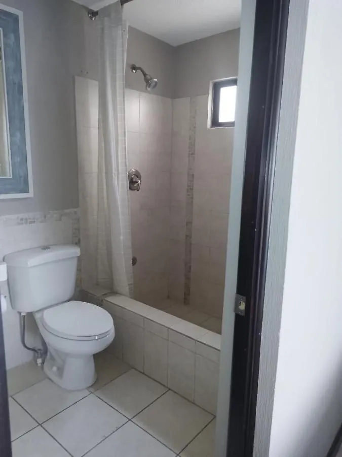 Hostel L'Aurora Inn Hostal Guatemala City