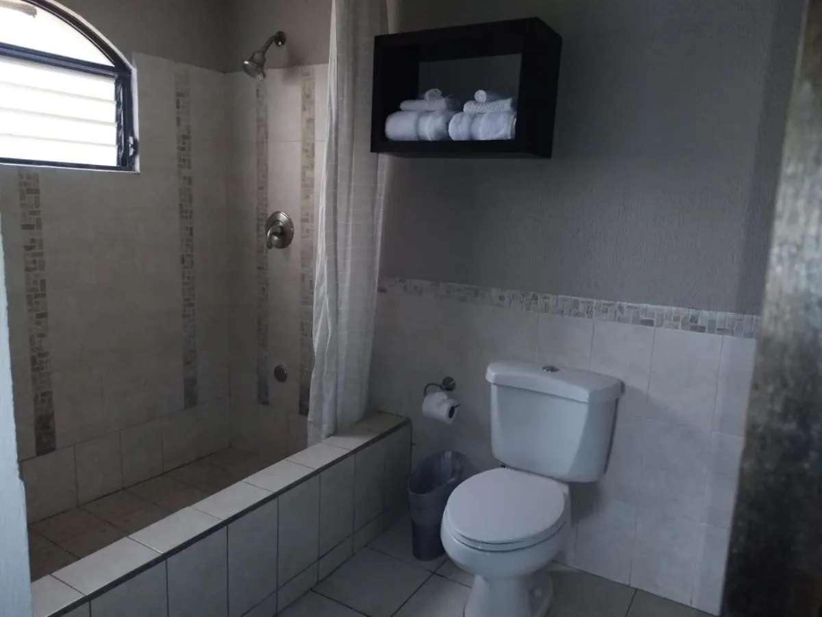 L'Aurora Inn Hostal Guatemala City 0*,
