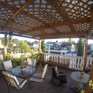 Mariana's Petit Bed & Breakfast